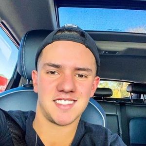 Meet your Posher, Diego